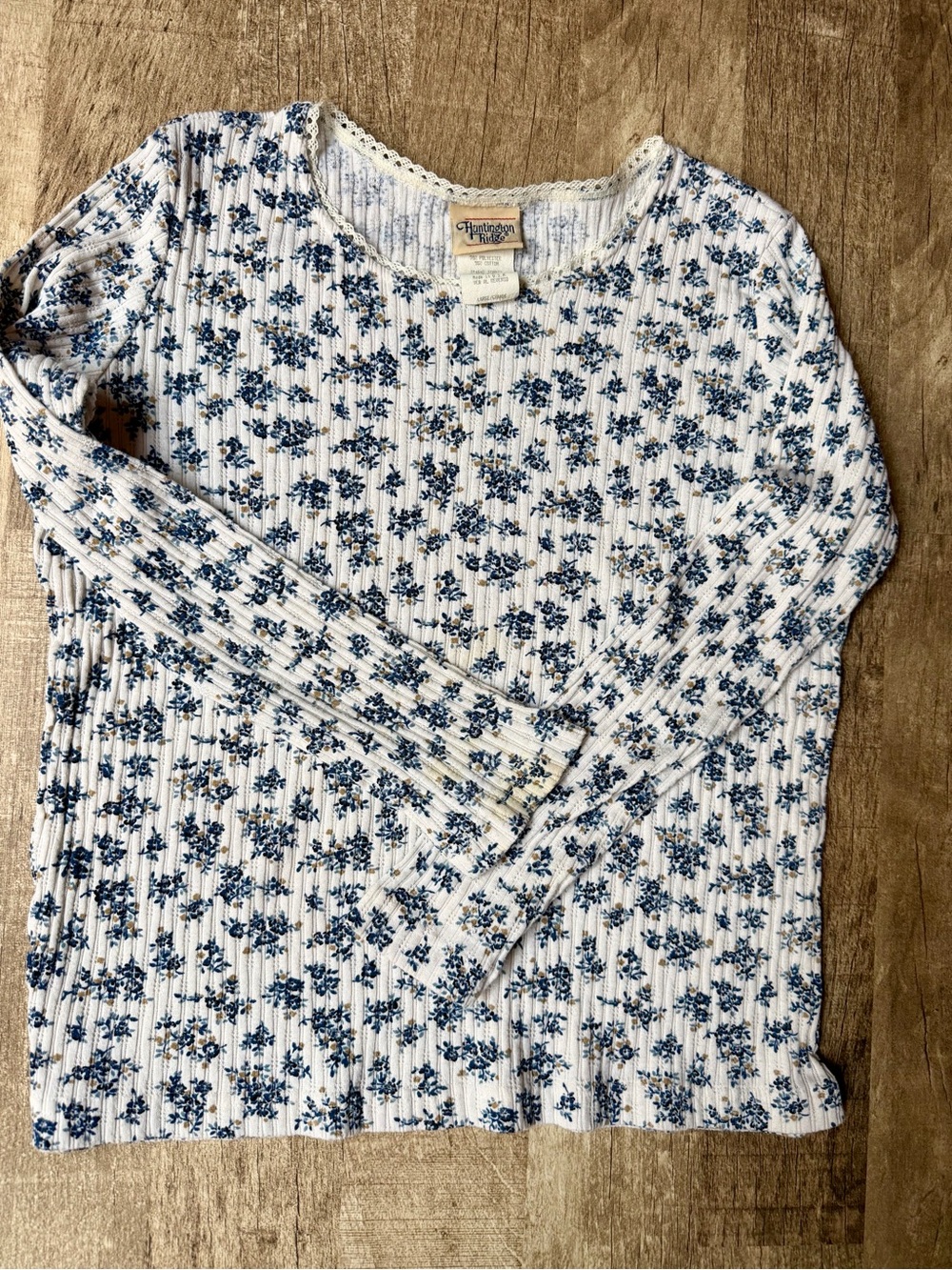 Vintage Huntington Ridge Floral Lace-Trim Ribbed Long Sleeve Shirt
